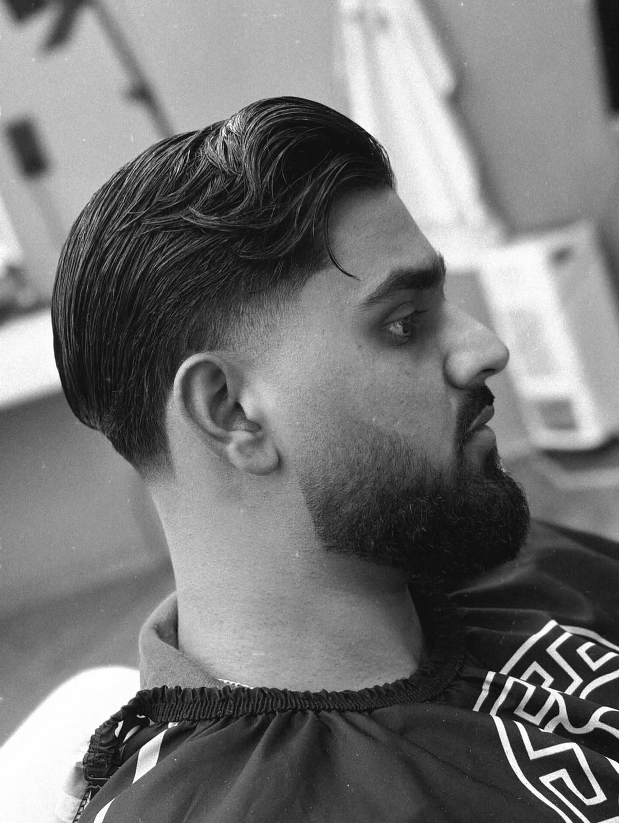 Coupe dégradé avec barbe